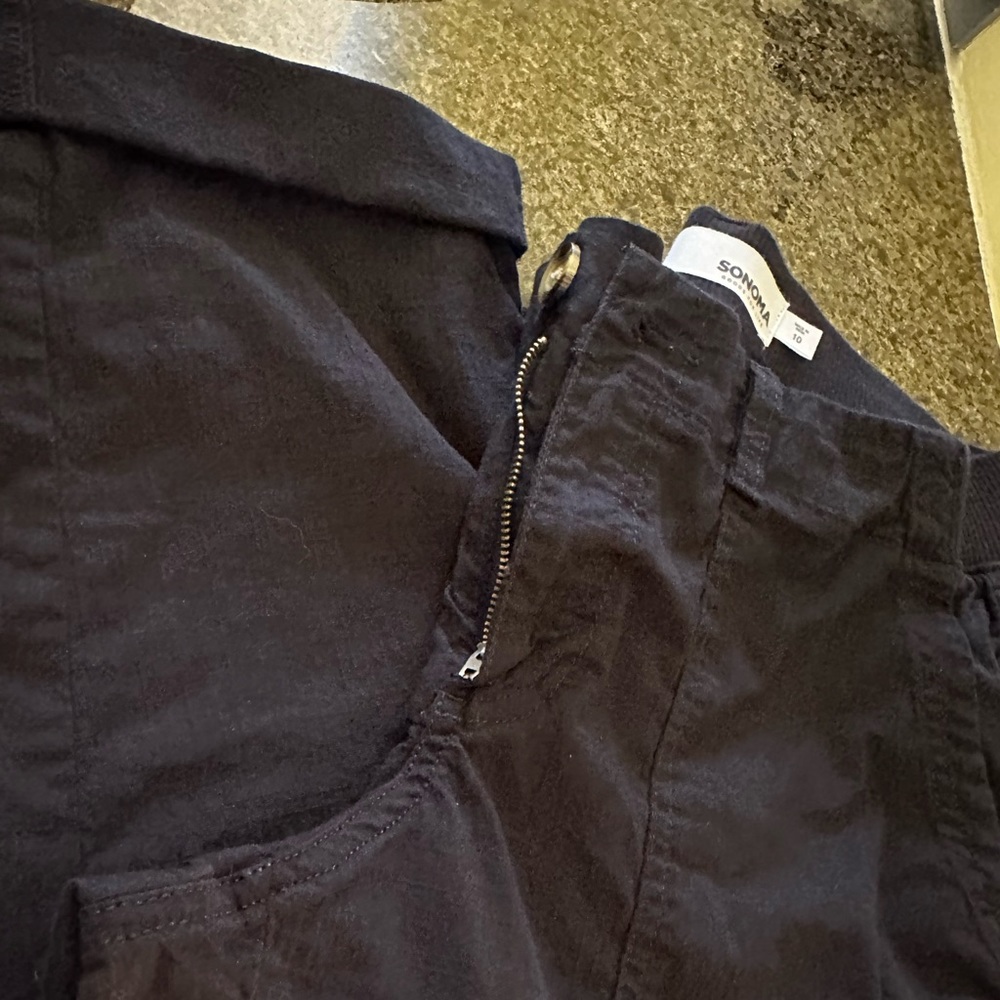Sonoma black crops size 10